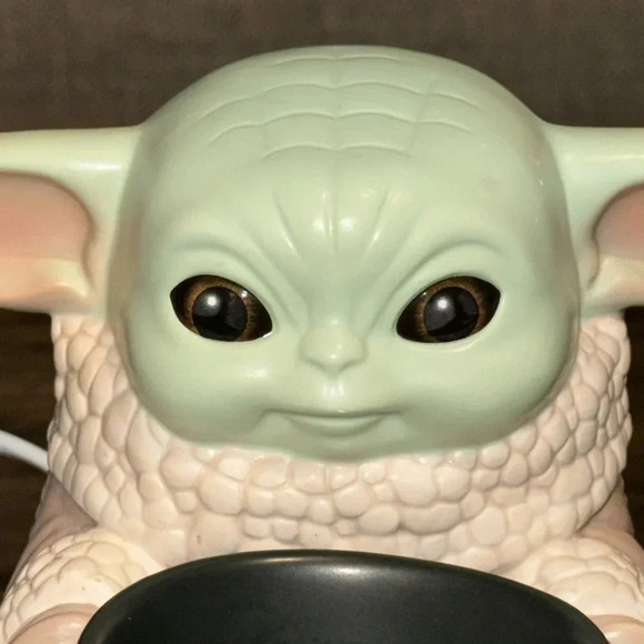 SCENTSY Home Star Wars The Mandalorian Baby Yoda,The Child Wax Melt Warmer - Picture 5 of 12
